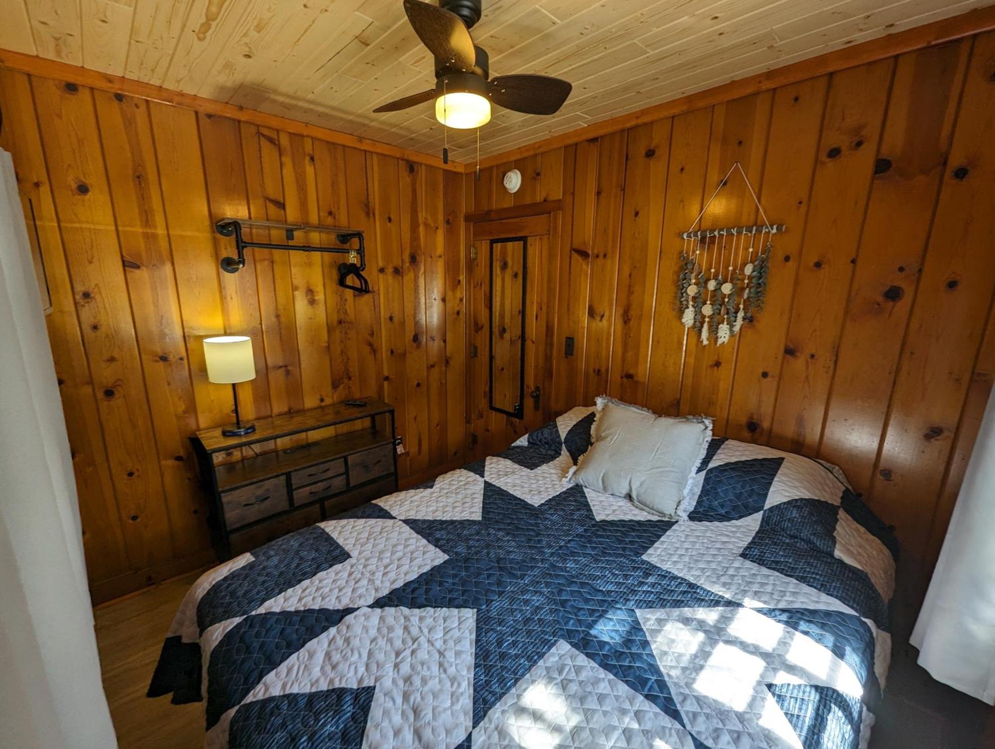 Riverside Point Resort Motel Park Rapids Habitación foto